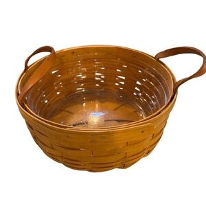 Longaberger 1997 Round Darning Basket with Leather Handles and Plastic Liner‎